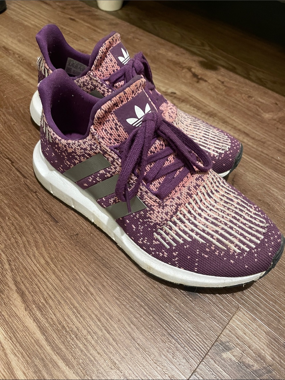 Adidas Womens Purple and Pink Knit Sneakers